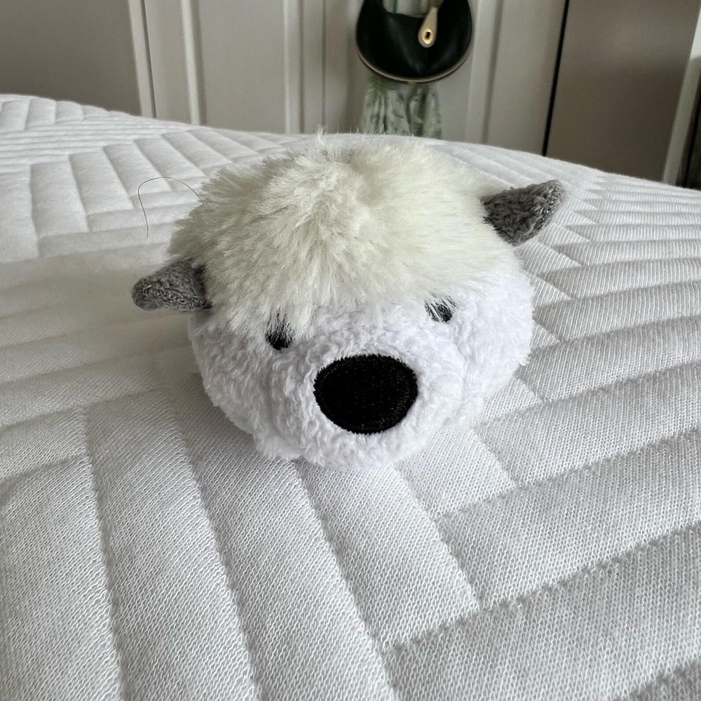 Disney Tsum Tsum Cute White and Gray Plush Toy